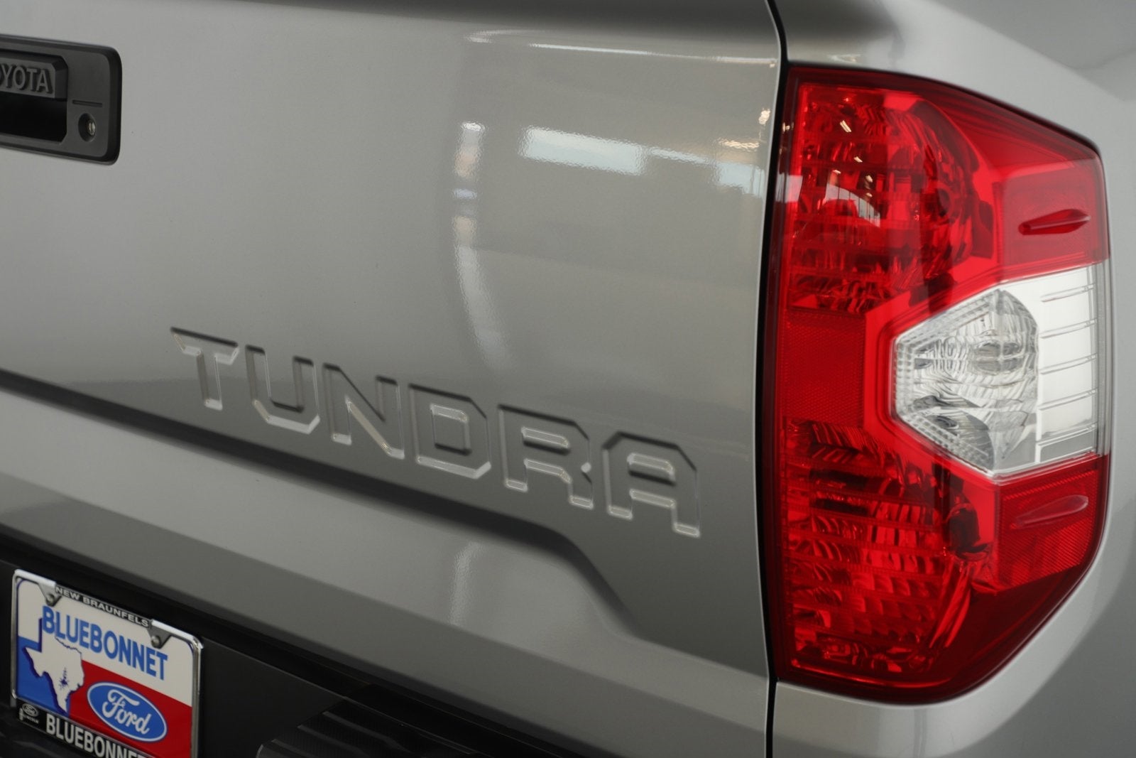 2016 Toyota Tundra 2WD Truck SR5